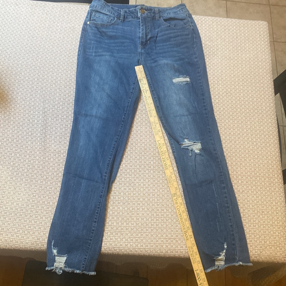 Women’s size 8 d. jeans - Picture 2 of 6